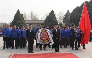 益和熱力公司開(kāi)展清明祭掃烈士陵園活動(dòng)